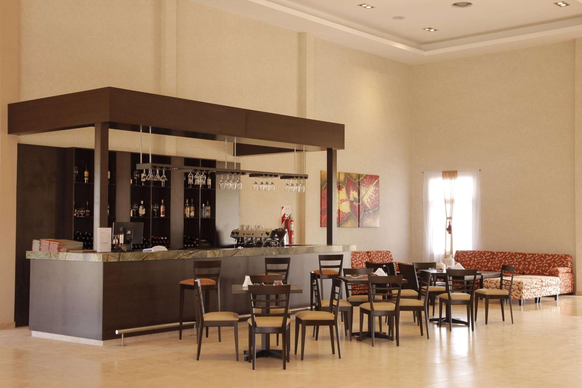 Howard Johnson Hotel & Resort Фунес Екстер'єр фото