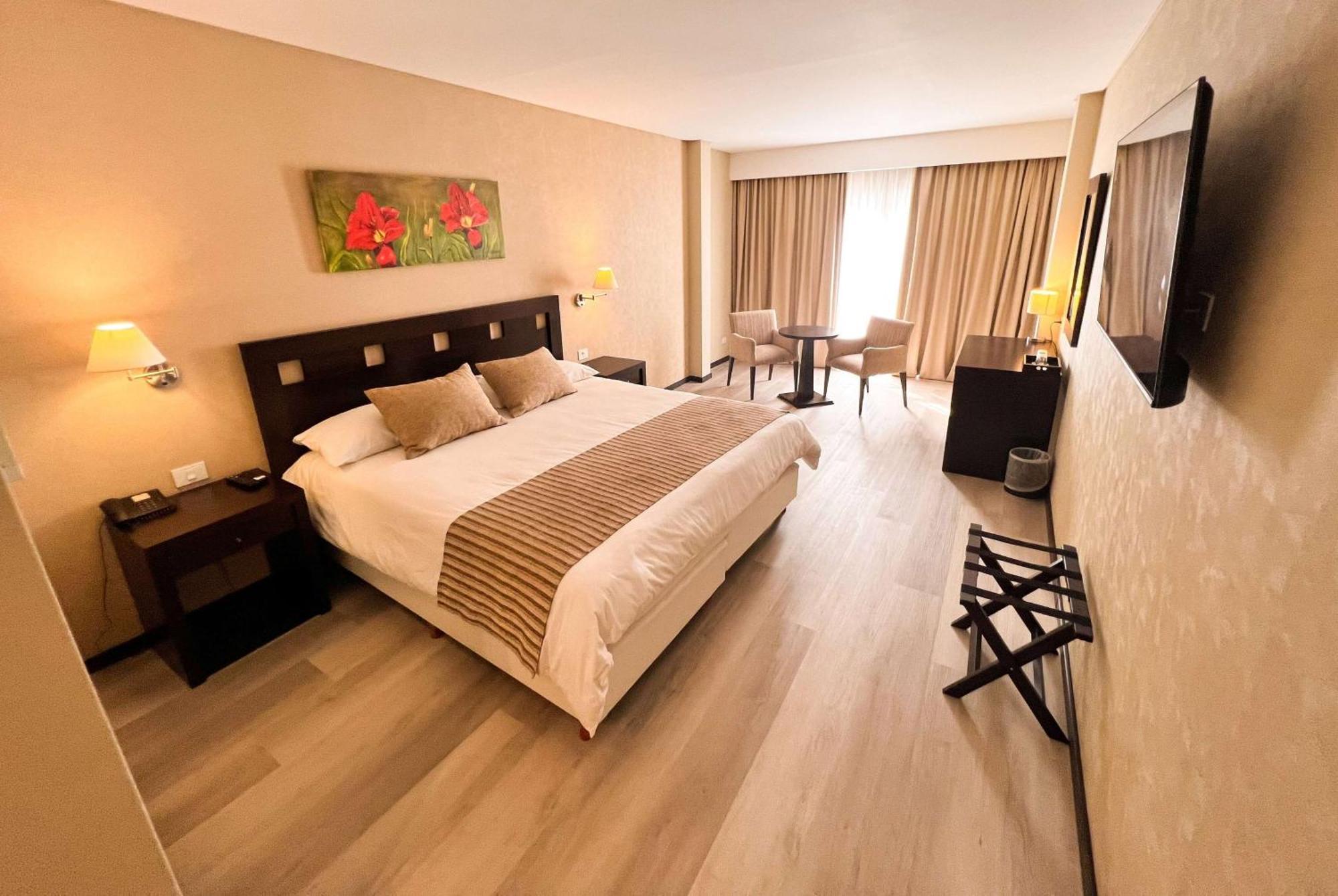Howard Johnson Hotel & Resort Фунес Екстер'єр фото