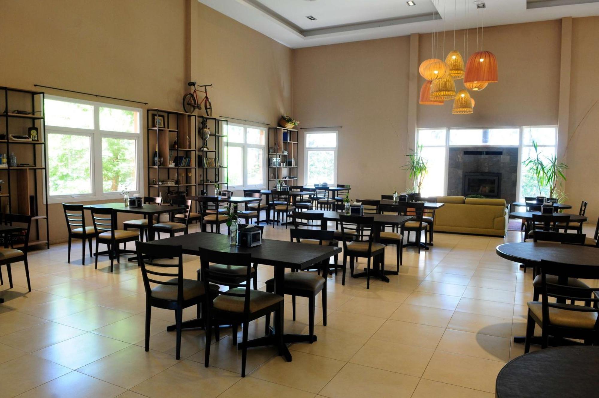 Howard Johnson Hotel & Resort Фунес Екстер'єр фото
