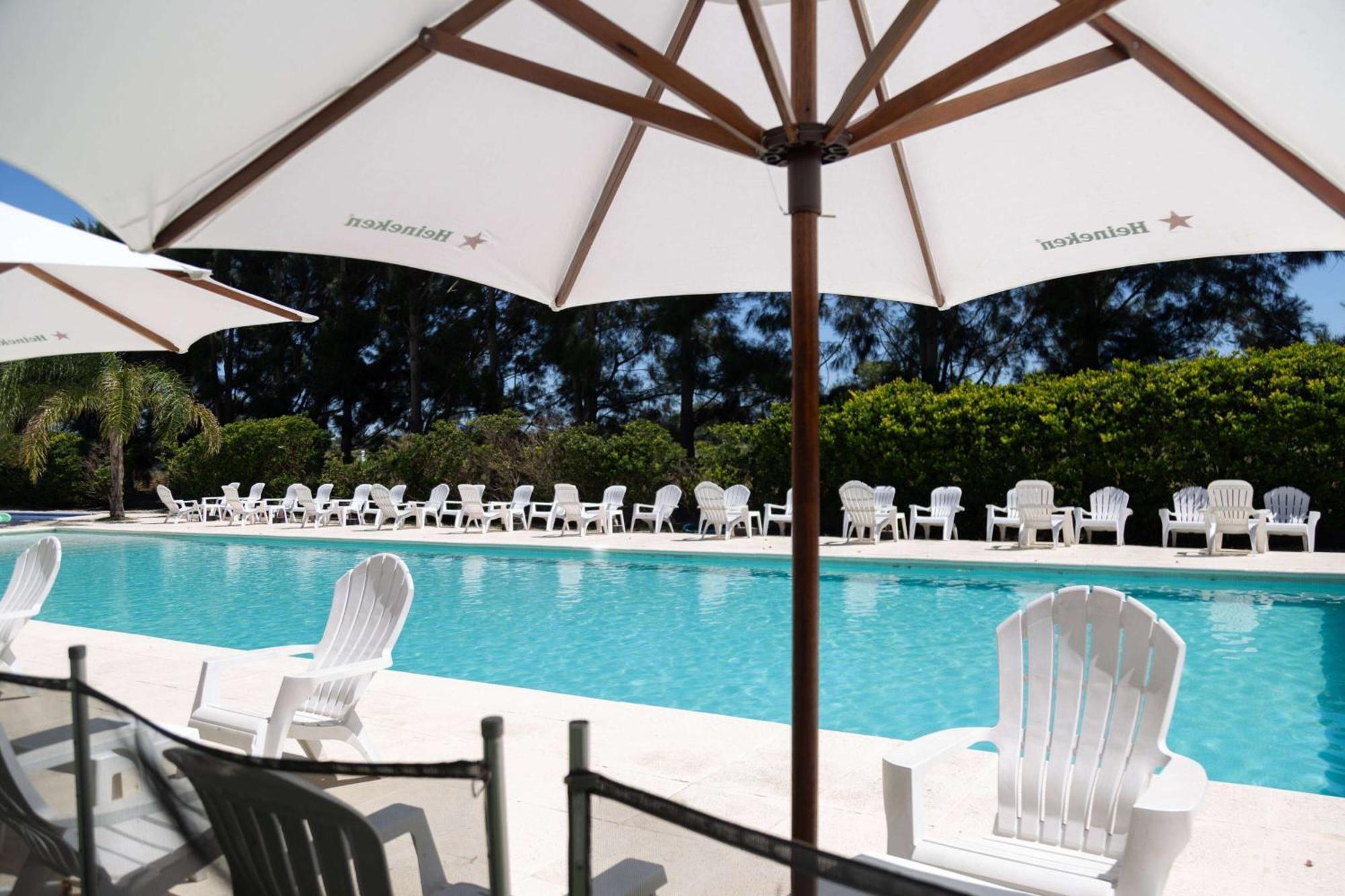 Howard Johnson Hotel & Resort Фунес Екстер'єр фото