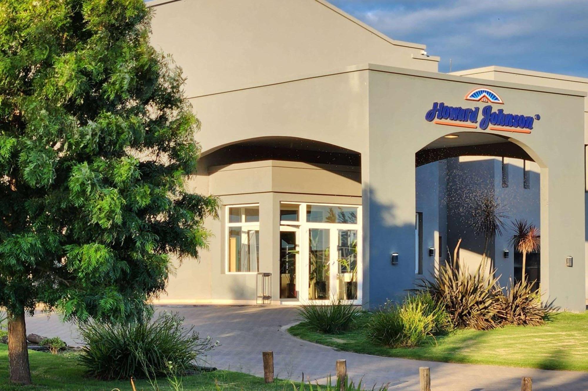 Howard Johnson Hotel & Resort Фунес Екстер'єр фото